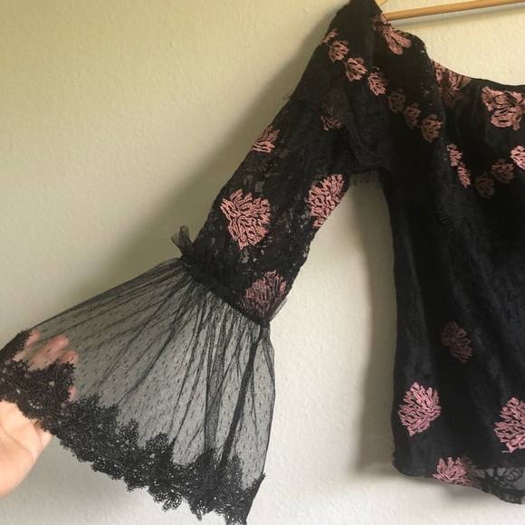 Adiva Black Floral lace off shoulders top size L - Picture 6 of 8